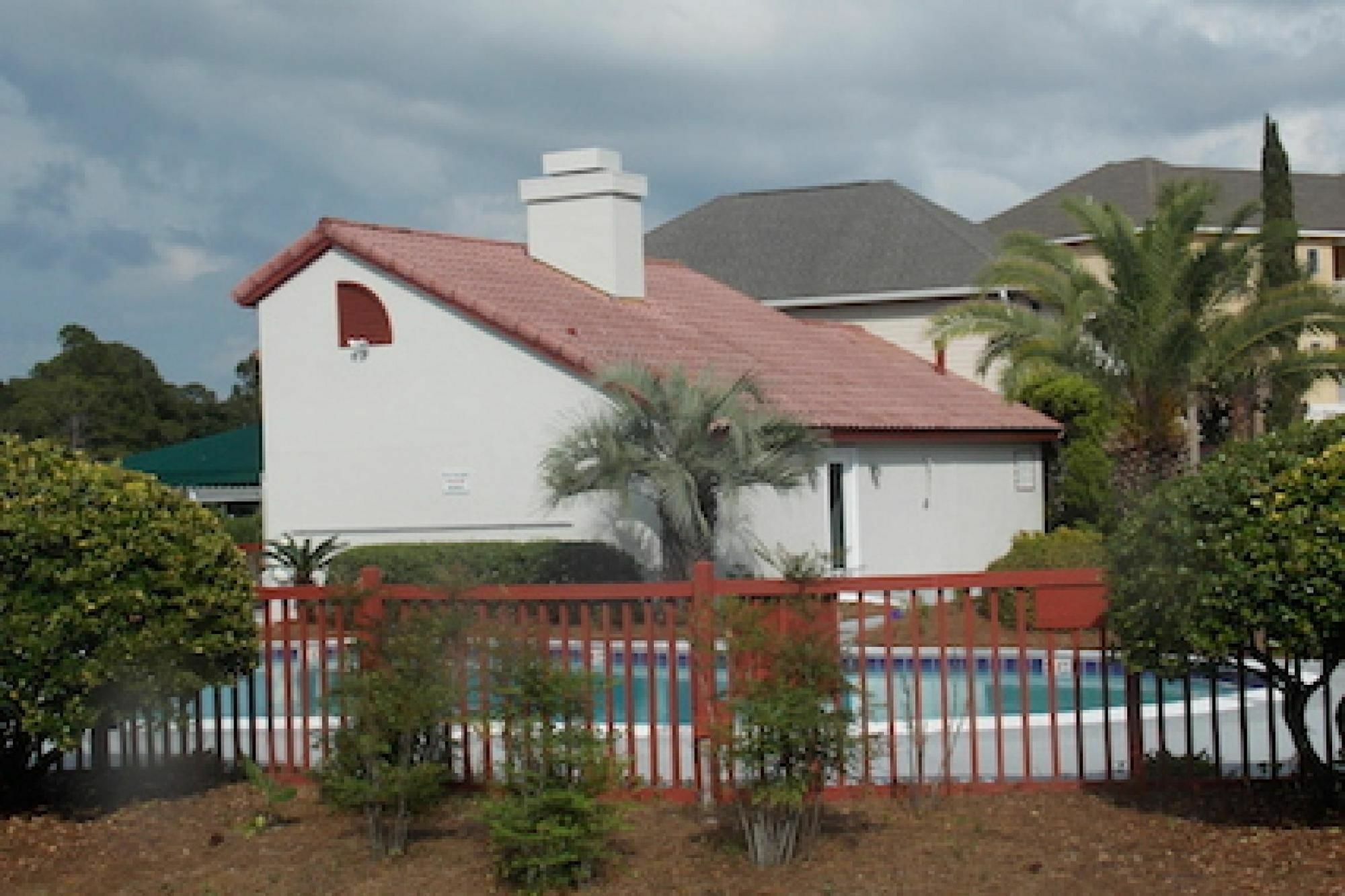 1302c St Thomas Square *
